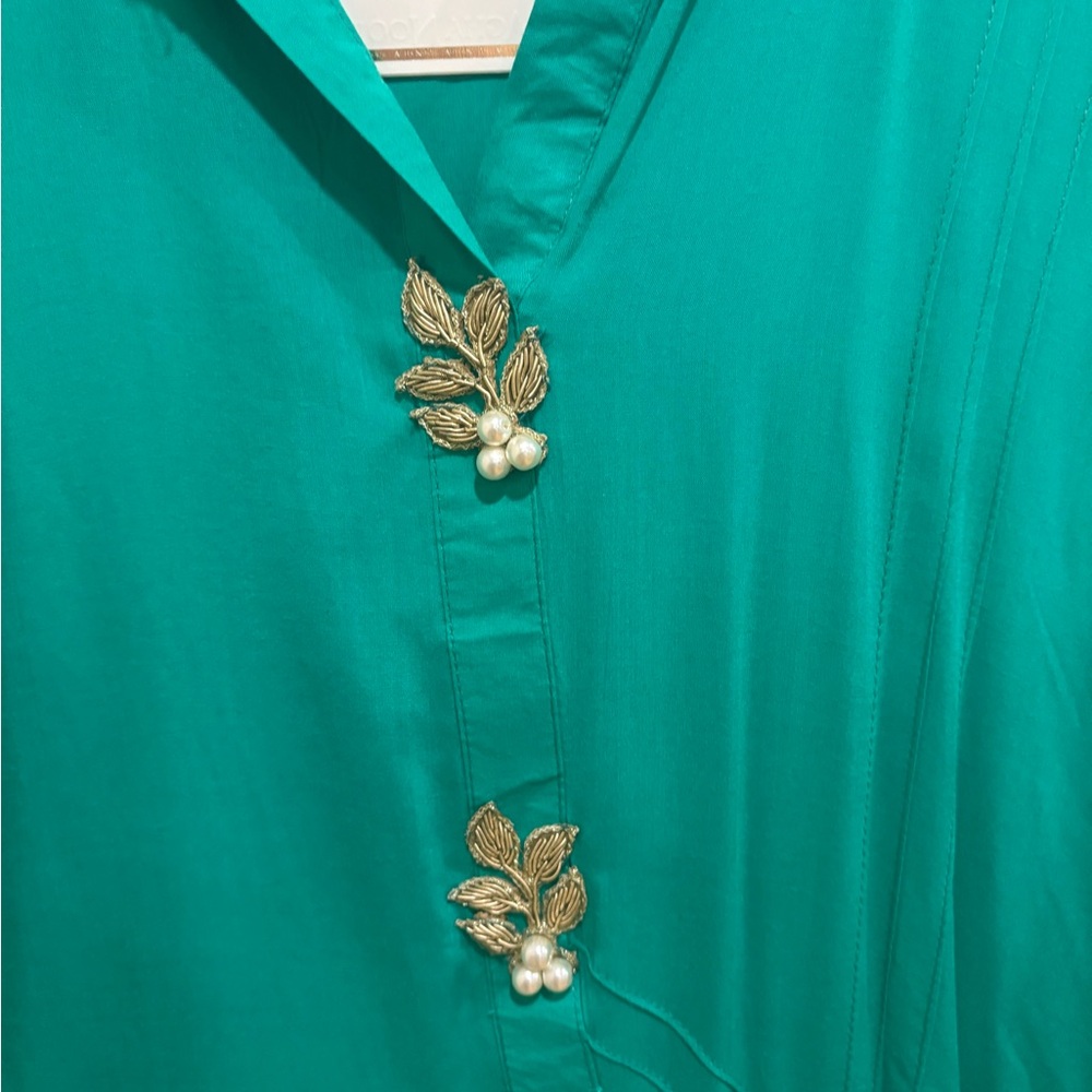 Chic Teal Kurta with Gold Leaf Details